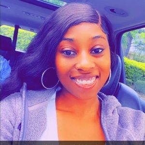 Meet your Posher, Courtney